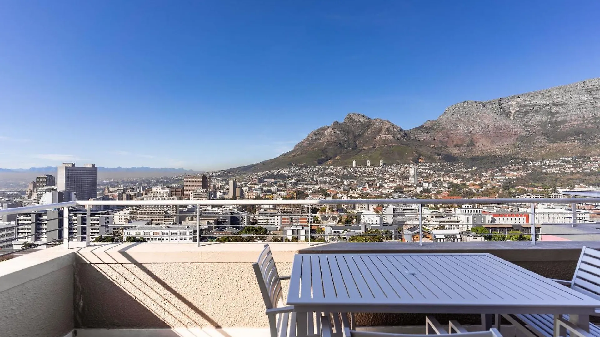 Fortyonl Apartments By Propr Kapstadt 0*,  Südafrika